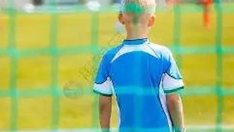 “西甲第25轮：皇马2-0赫罗纳 比赛精华”